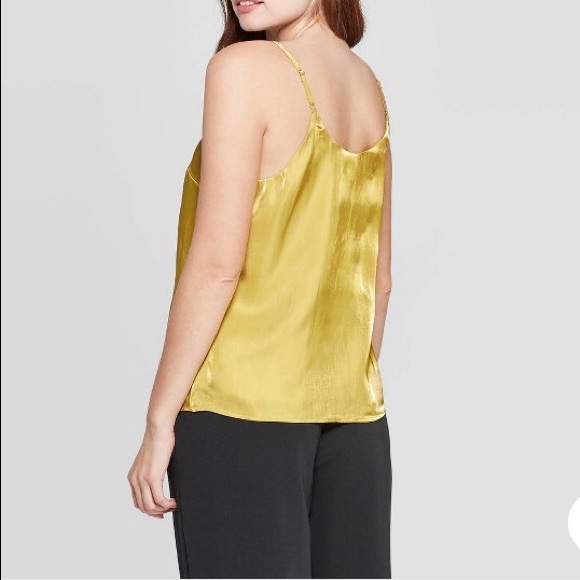 💥A New Day V-Neck Metallic Satin Cami - Picture 2 of 2
